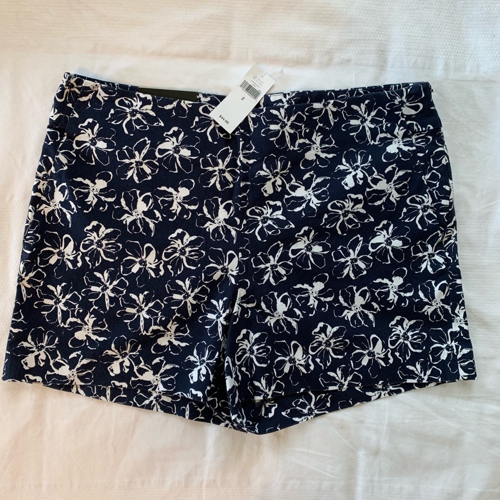Patterned NWT shorts from Banana Republic